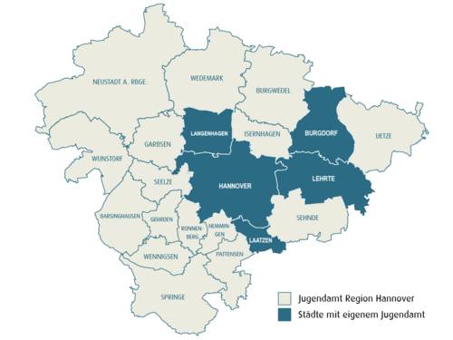 Schematische Karte mit dem Gebiet der Region Hannover. Folgende Gebiete sind Beige eingefärbt, weil hier der Fachbereich Jugend der Region Hannover die Aufgaben des Jugendamtes übernimmt: Barsinghausen, Burgwedel, Garbsen, Gehrden, Hemmingen, Isernhagen, Neustadt am Rübenberge, Pattensen, Ronnenberg, Seelze, Sehnde, Springe, Uetze, Wedemark, Wennigsen und Wunstorf. Blau sind dagegen die Gebiete der Städte Burgdorf, Hannover, Laatzen, Langenhagen und Lehrte, weil diese Städte ein eigenes Jugendamt haben und diese Aufgaben selbst übernehmen.