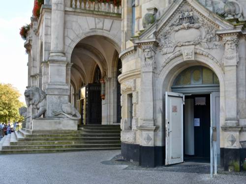 Gebäude