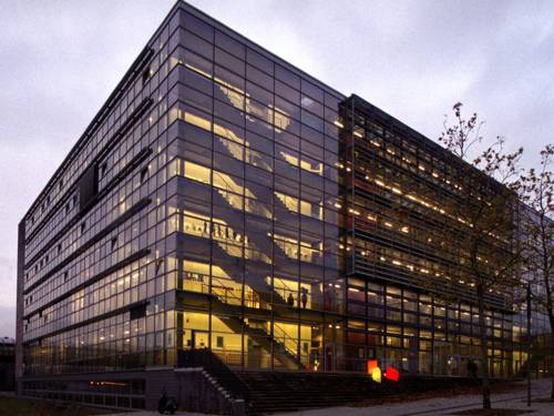 Gläsernes Gebäude
