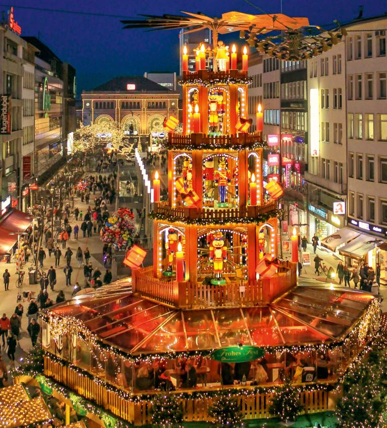 Weihnachtspyramide am Kröpcke