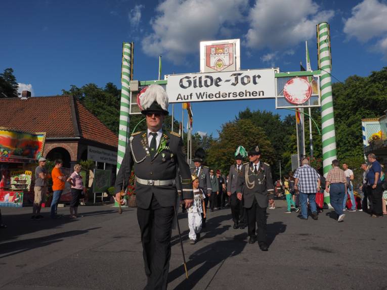 Festplatz-Tor.