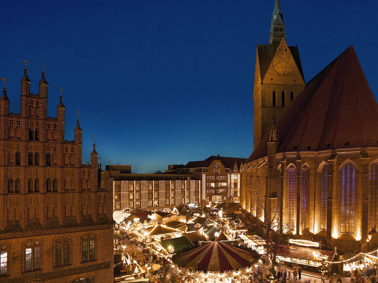 Weihnachtsmarkt Altstadt Weihnachten Hmtg Bilder 01 Data Neu Media Entdeckertag